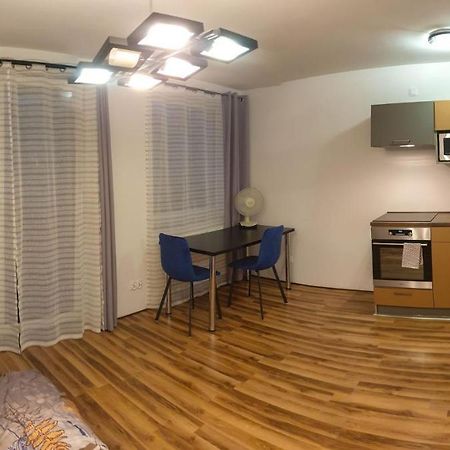 Mini Apartament Krakow Pn / Cracow North Z Parkingiem Экстерьер фото